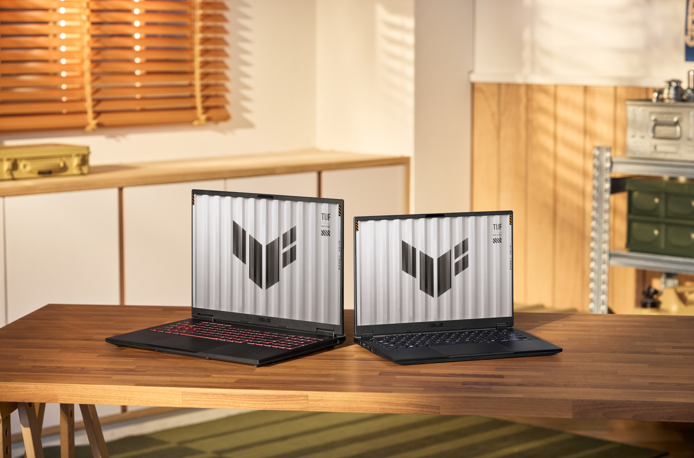 ASUS TUF A16 (يسار) و A14 (يمين) الجديد.