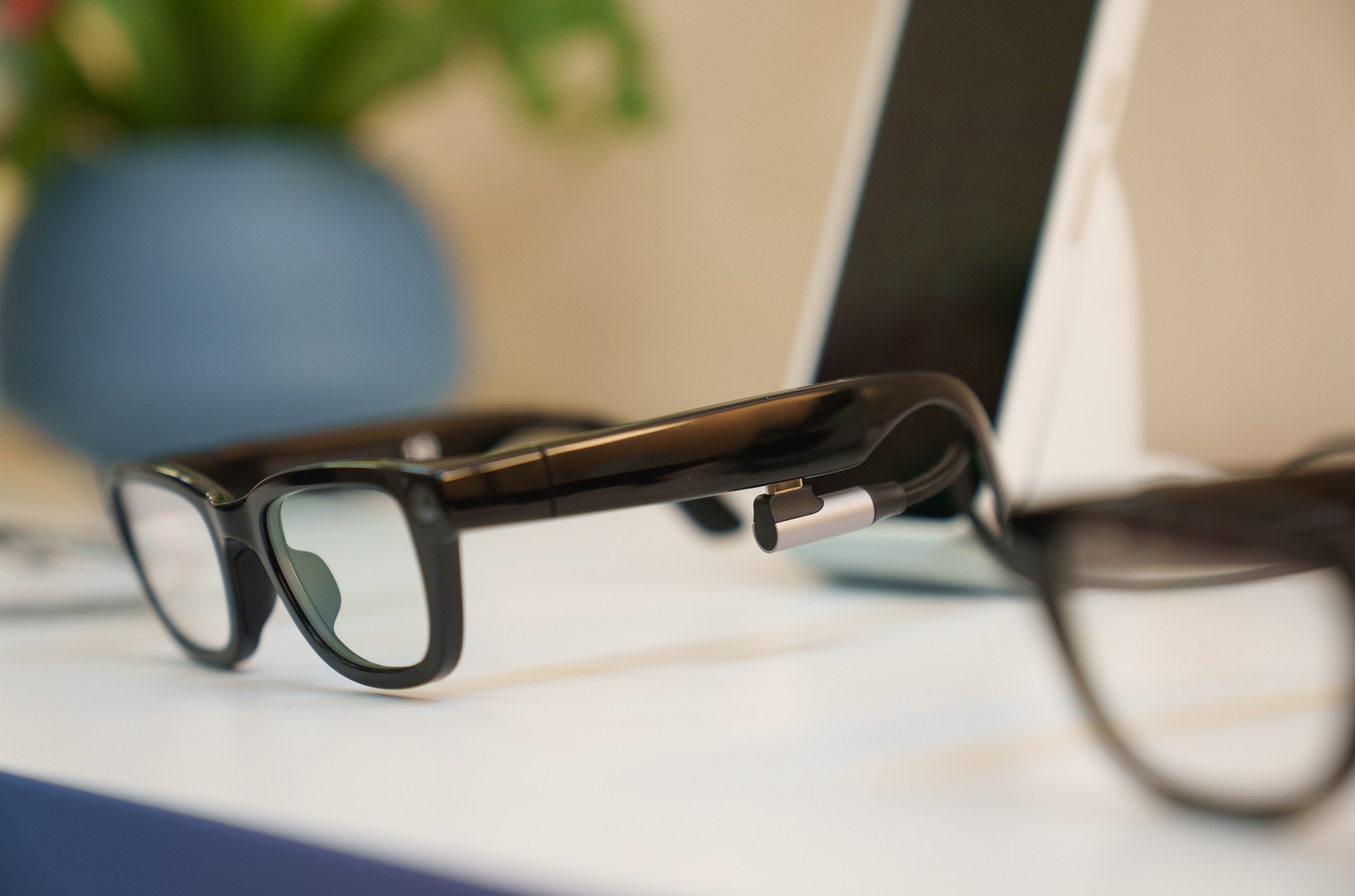 بالقرب من نظارات النموذج الأولي Android XR.