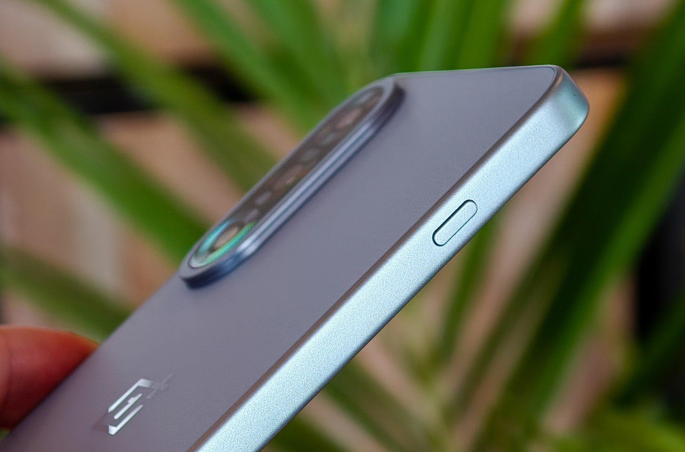 بالإضافة إلى مفتاح OnePlus Nord 5